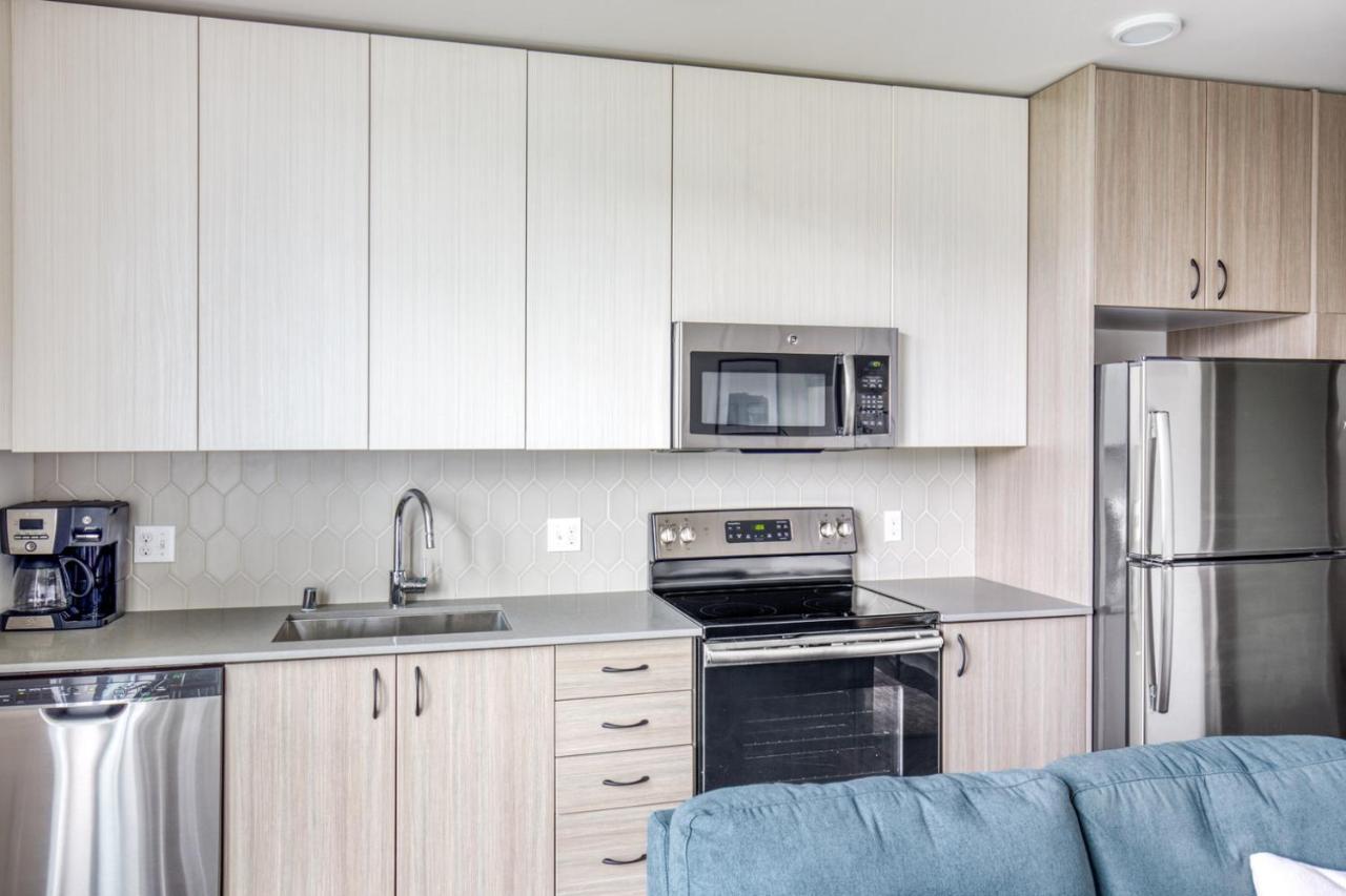 S Union 1br W Gym Wd Space Needle View Sea-164 Apartment Seattle