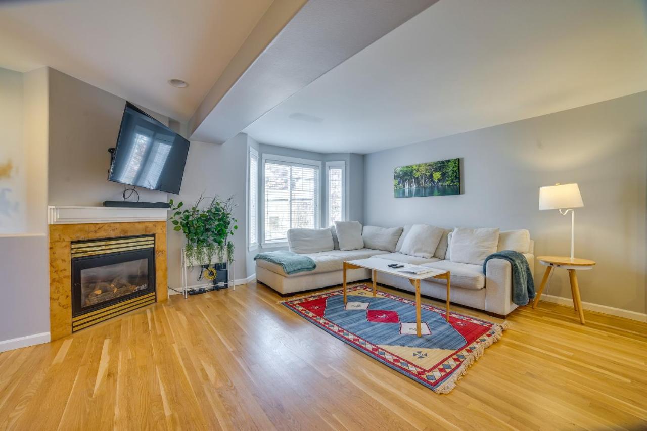 Pet-friendly Townhome Less Than 1 Mile To Lake! Holiday home *