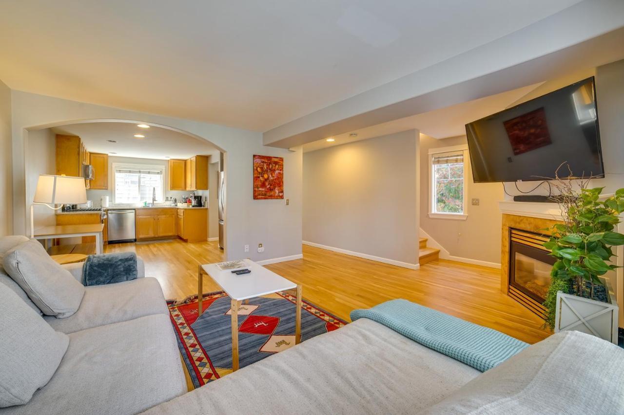 Pet-friendly Townhome Less Than 1 Mile To Lake! Holiday home *