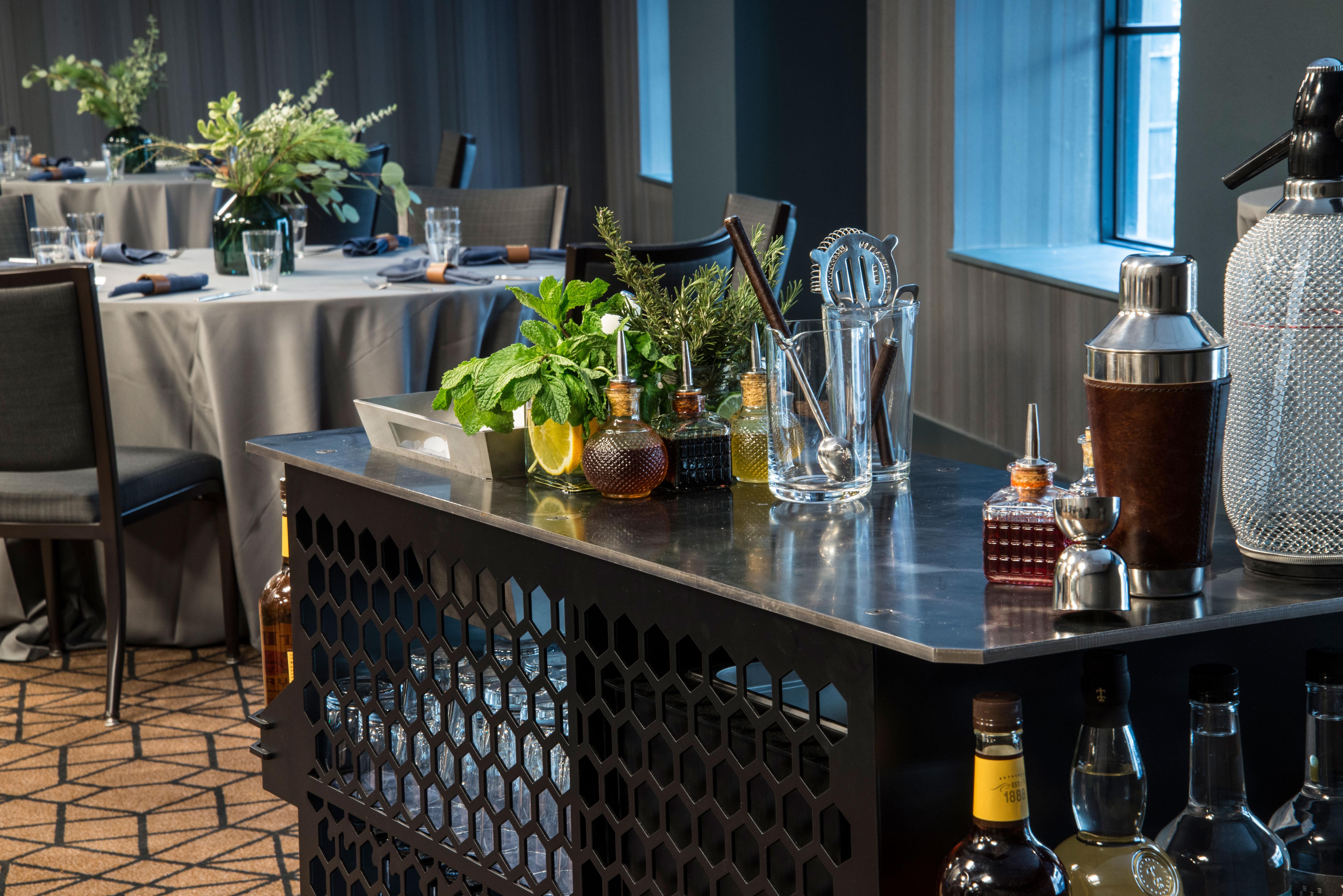 Theodore Hotel 4*