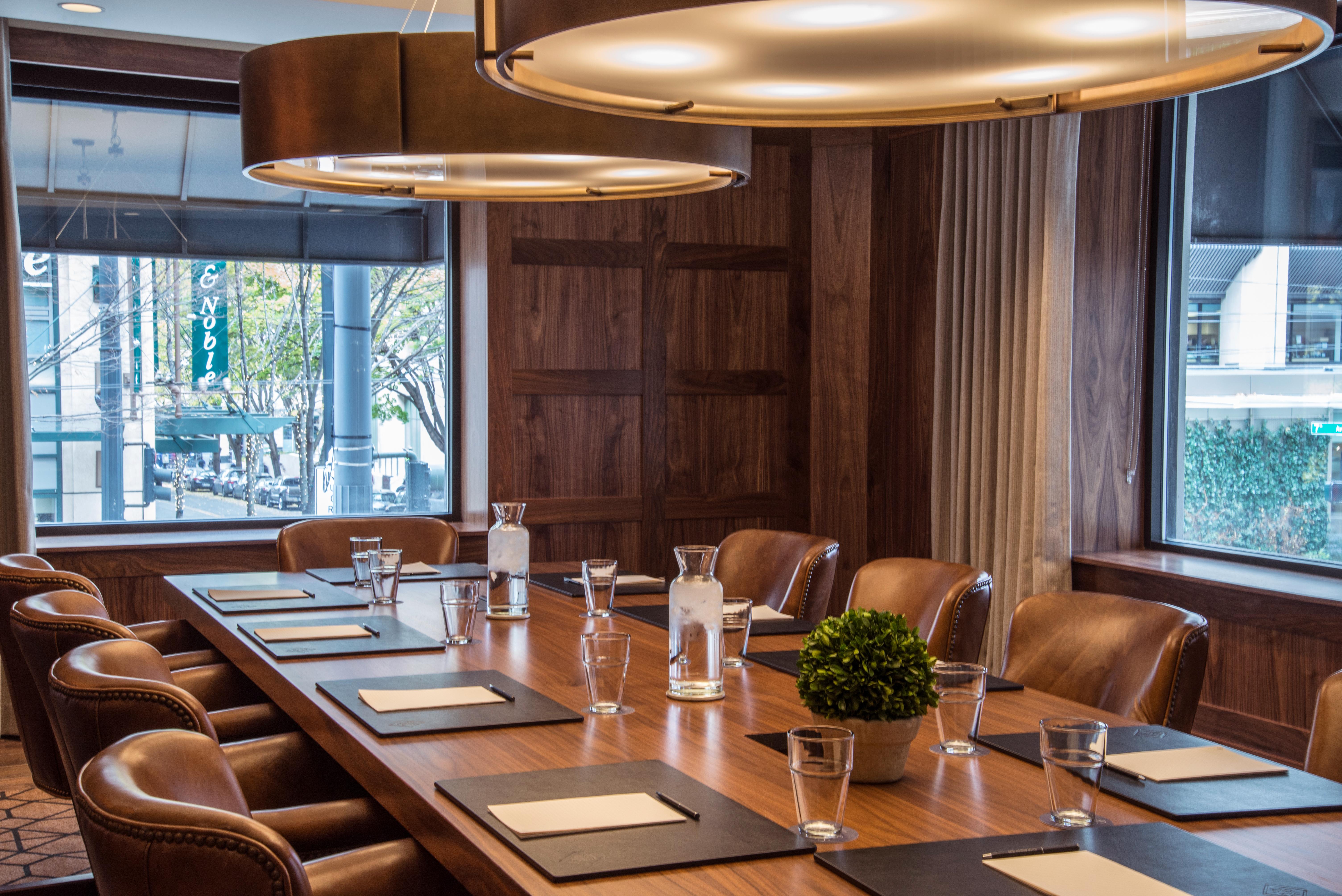 Theodore Hotel 4*