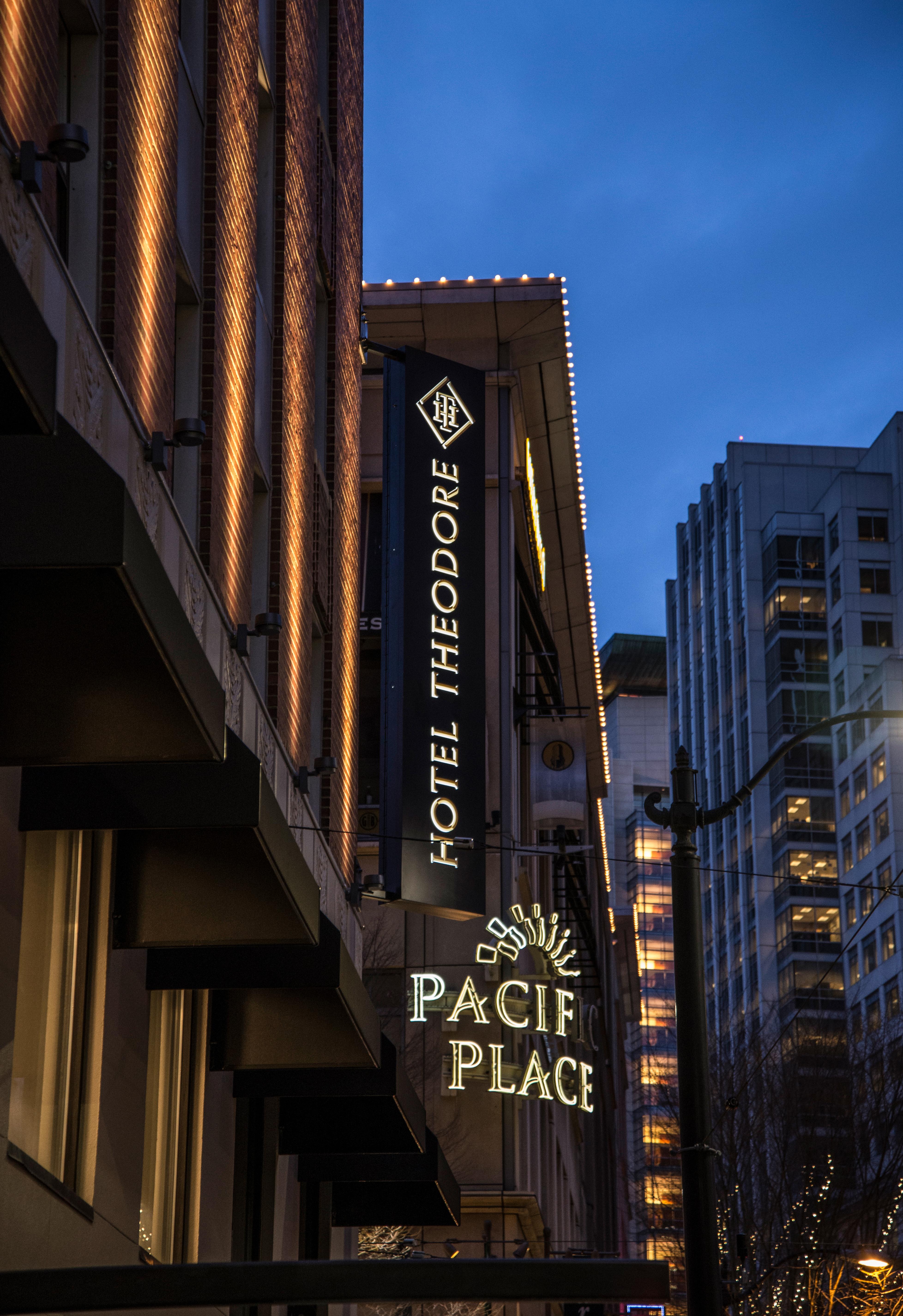 Hotel Theodore