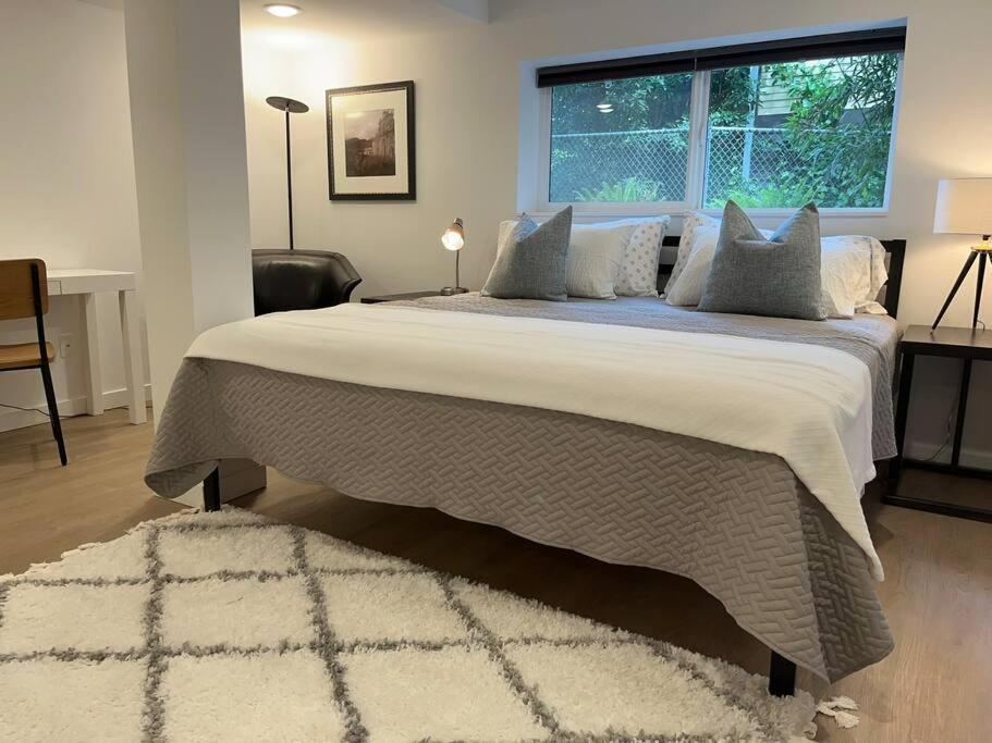 Modern, New & Industrial In Georgetown Holiday home Seattle