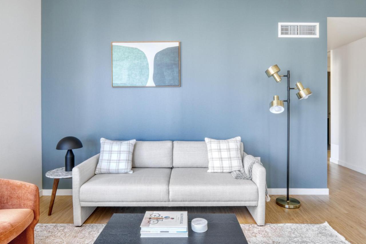Downtown 2br W Gym Wd Bbq Nr Dining Shops Sea-402