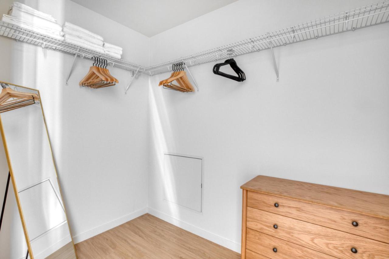 Downtown 2br W Gym Wd Bbq Nr Dining Shops Sea-402 Seattle