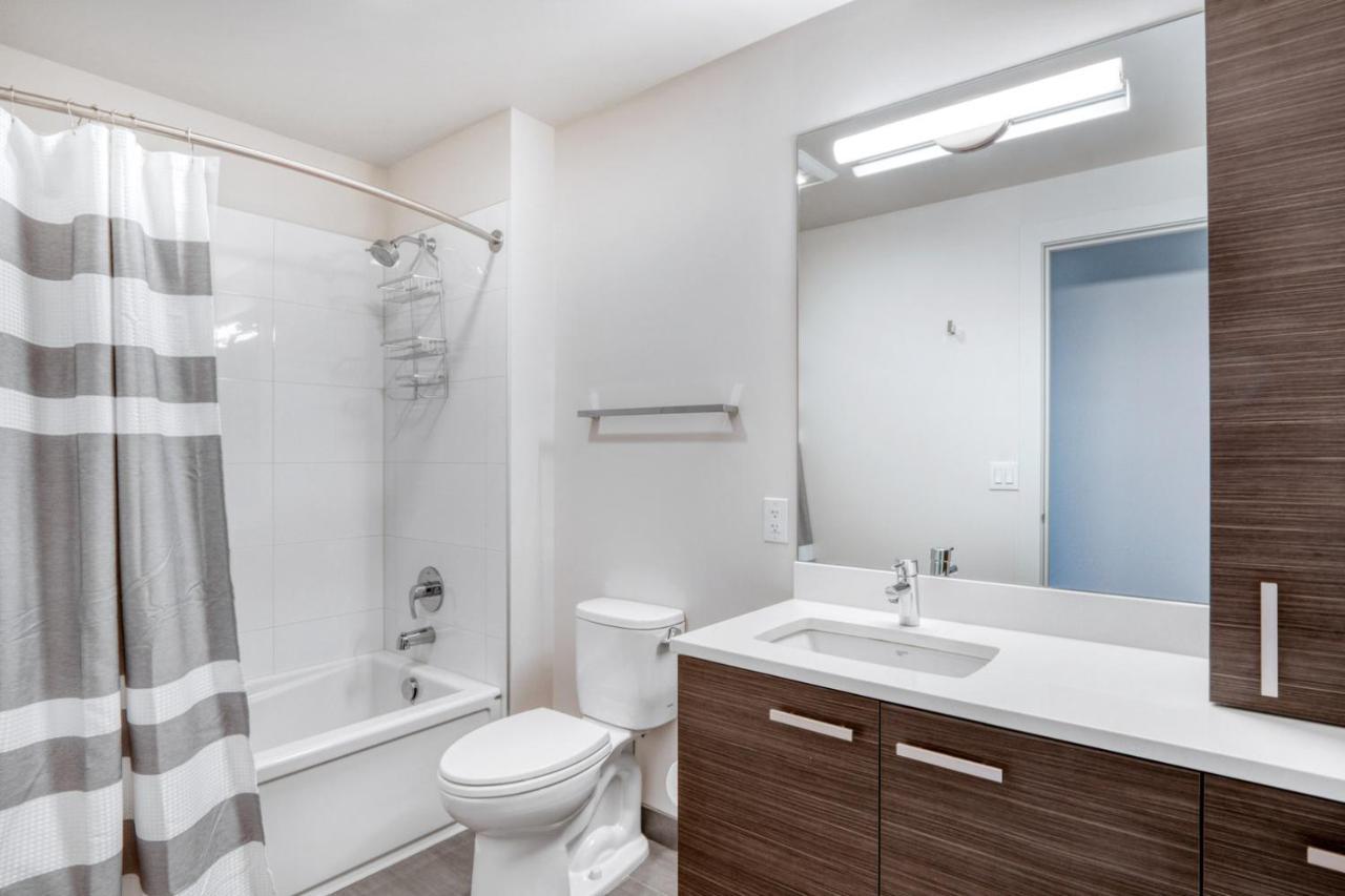 Downtown 2br W Gym Wd Bbq Nr Dining Shops Sea-402 Seattle
