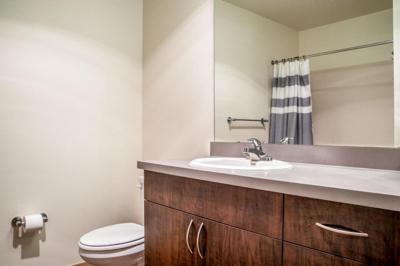 Wallingford W Storage Wd Nr Bars Sea-624 * Seattle