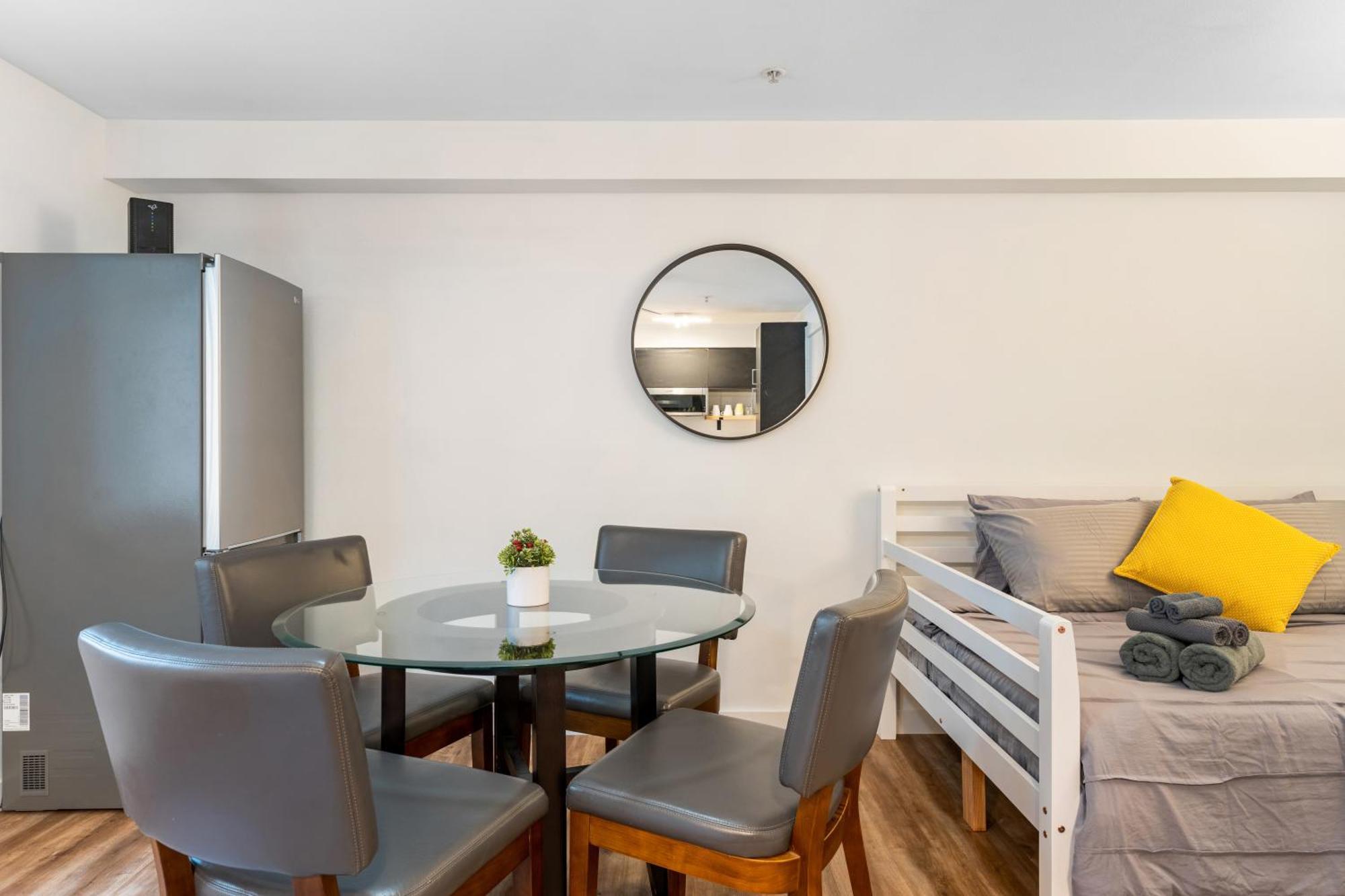 Seattle's Gem: Elegant 1br In Belltown