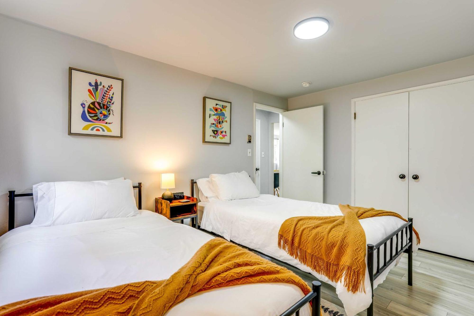 Apartment Garden Walk To Water And Amenities! *