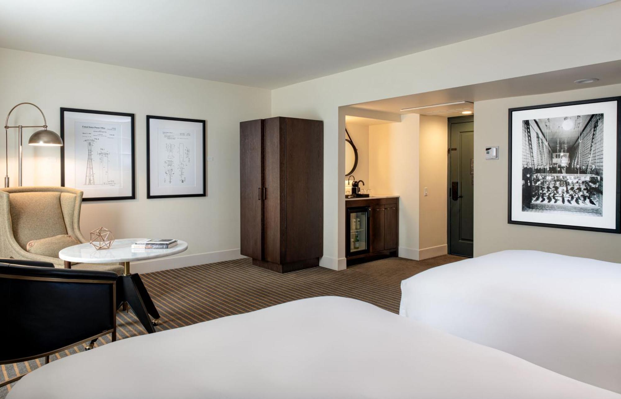 Theodore Hotel