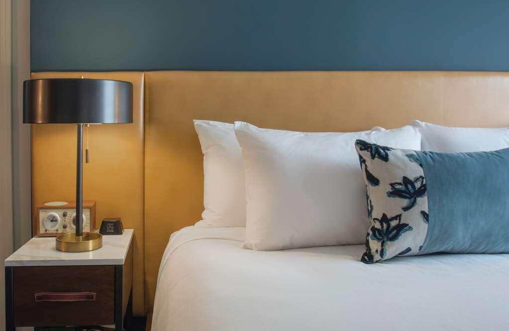 Theodore Hotel 4*