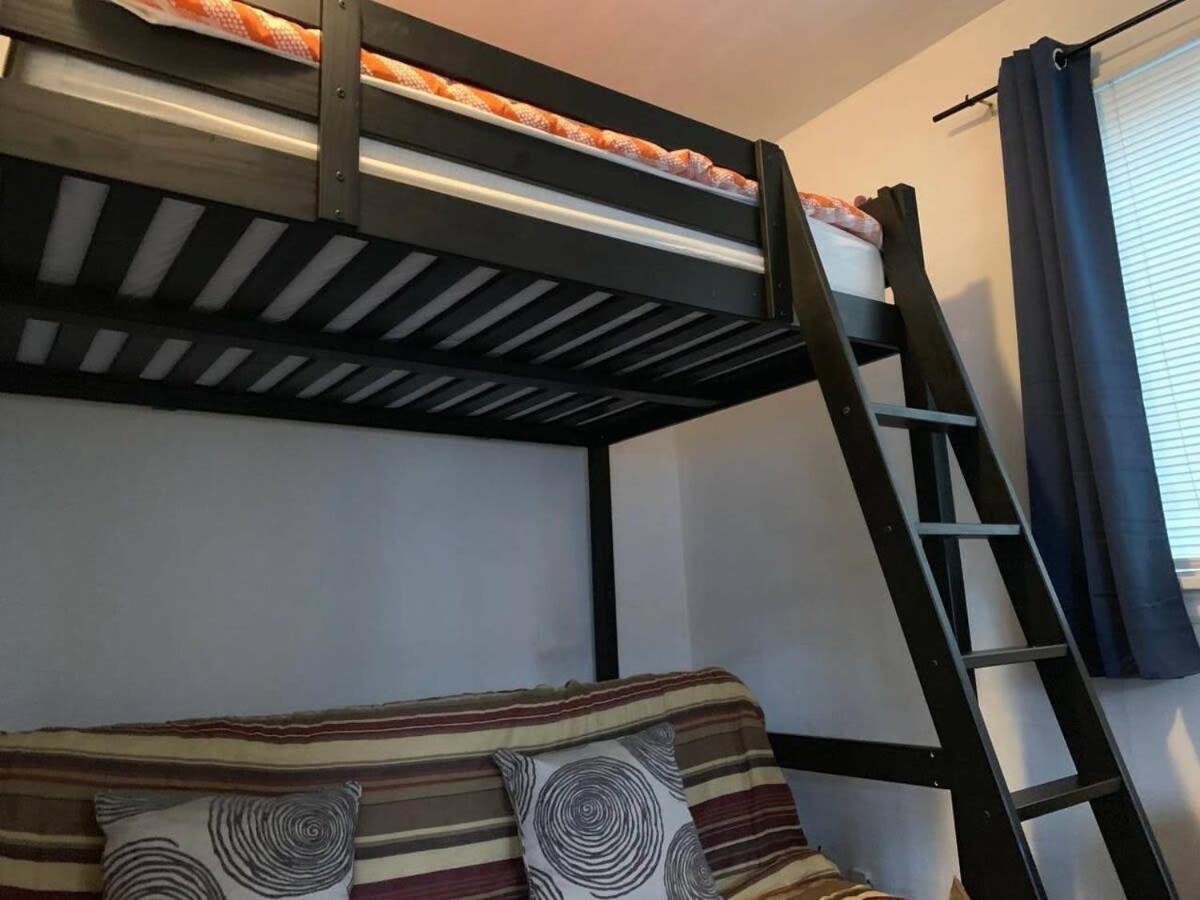 Holiday home A-capital Hill Hideaway *