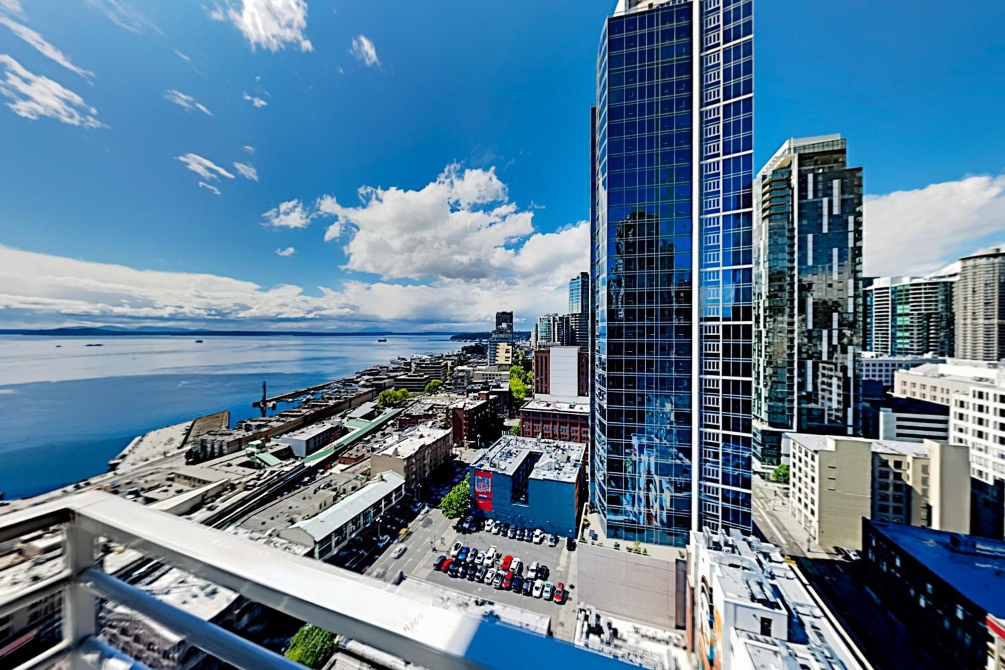 Newmark Tower Ii Apartment