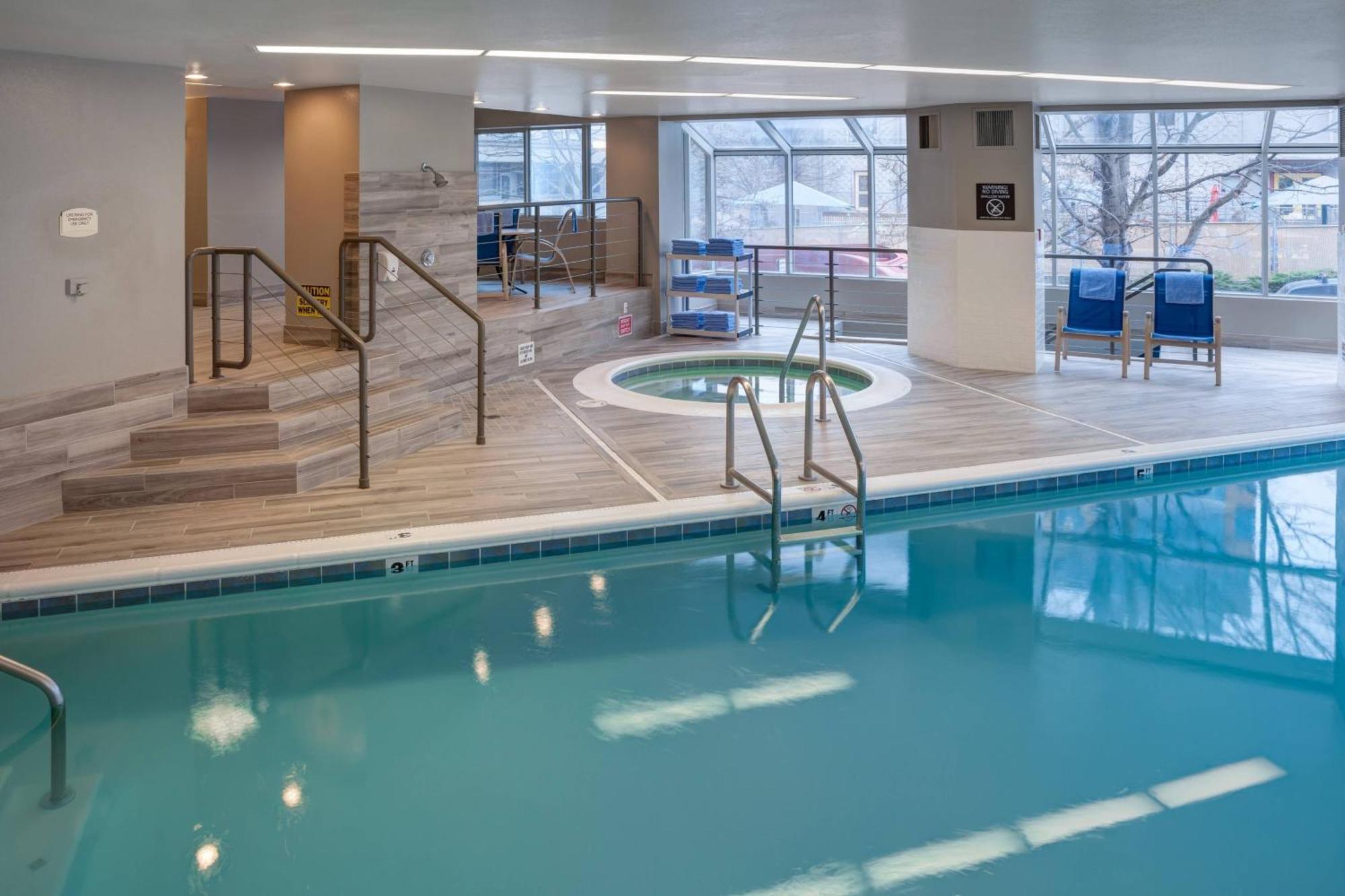 By Marriott Downtown/lake Union 3* Seattle