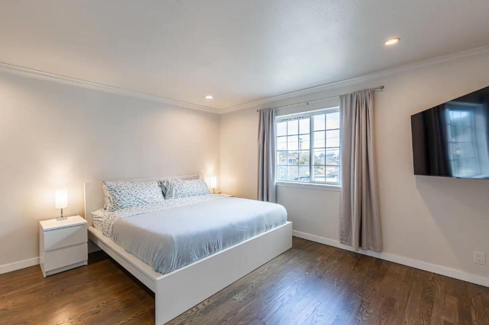 Luxurious 5 Bedroom With Ac And Ev Plug