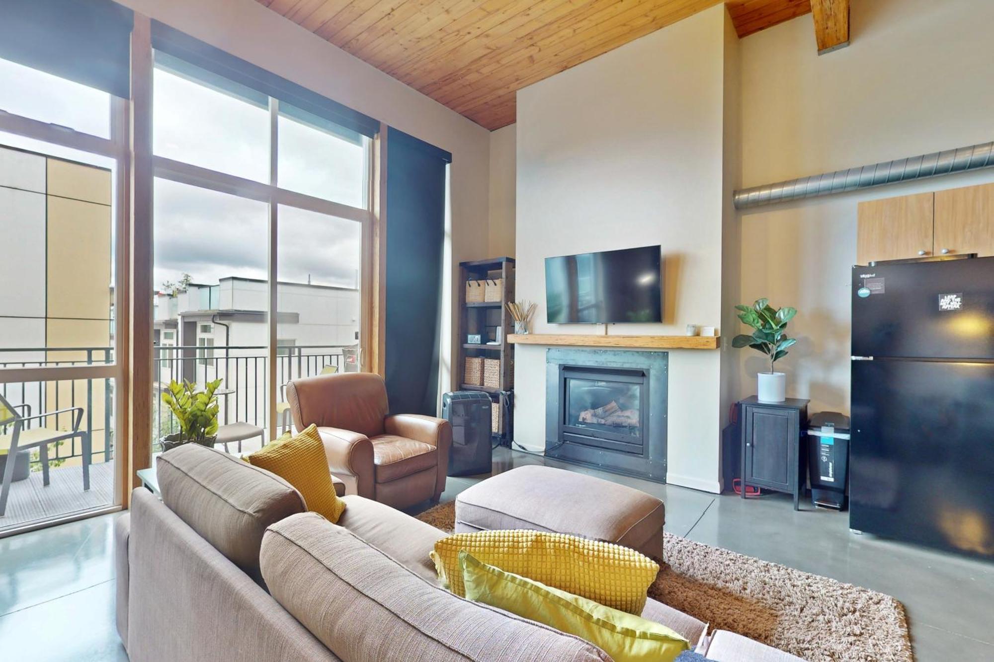 Hotel 19th Avenue Lofts Unit 213