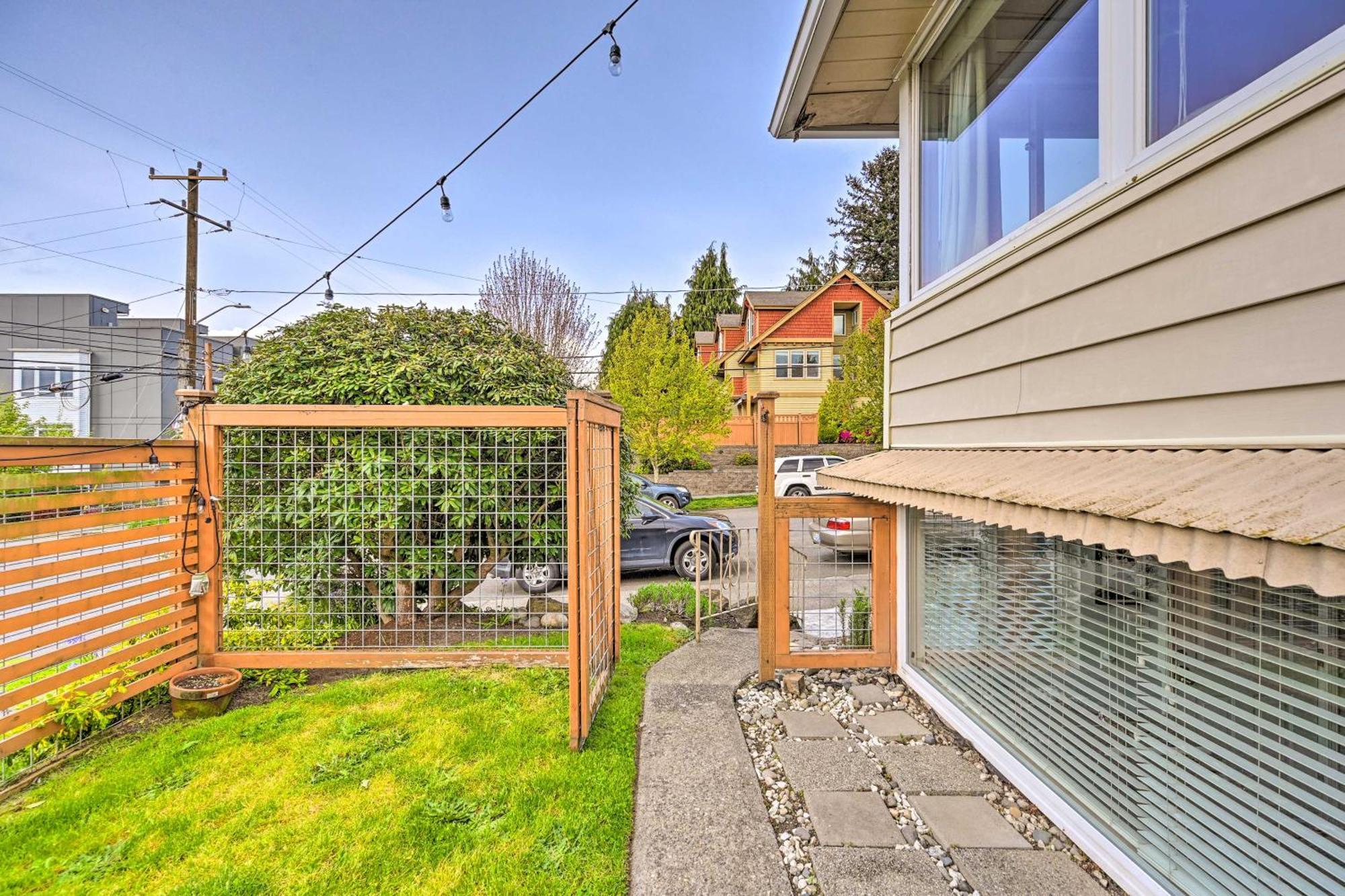 Garden Walk To Water And Amenities!