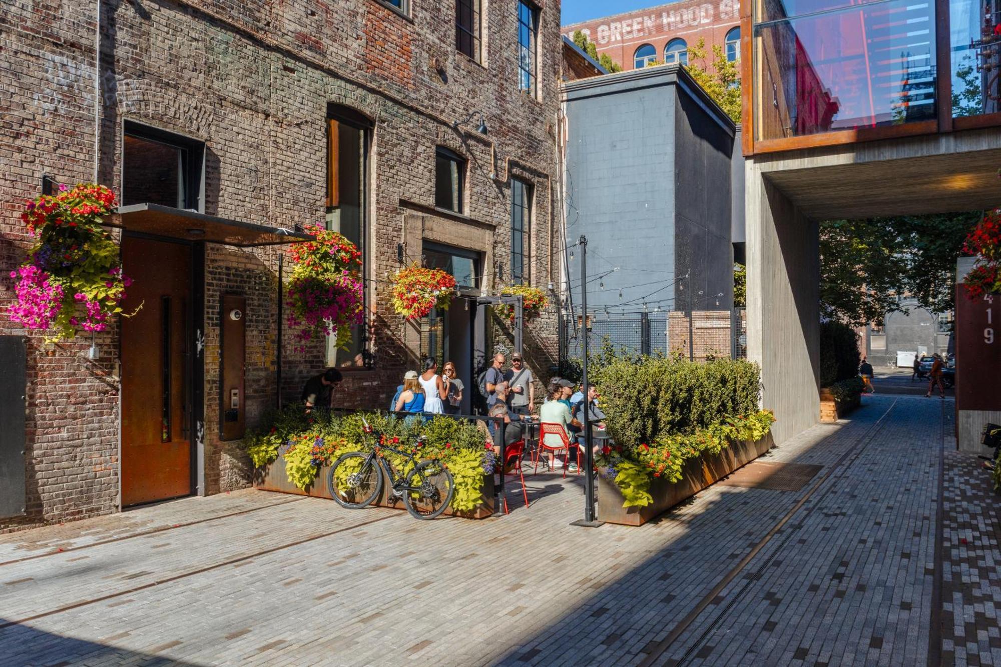 Hotel Sonder By Marriott Bonvoy Railspur Apartments Pioneer Square Seattle