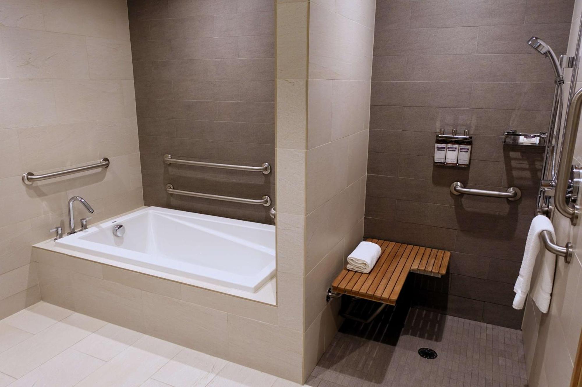 Hotel Hyatt Regency 4*