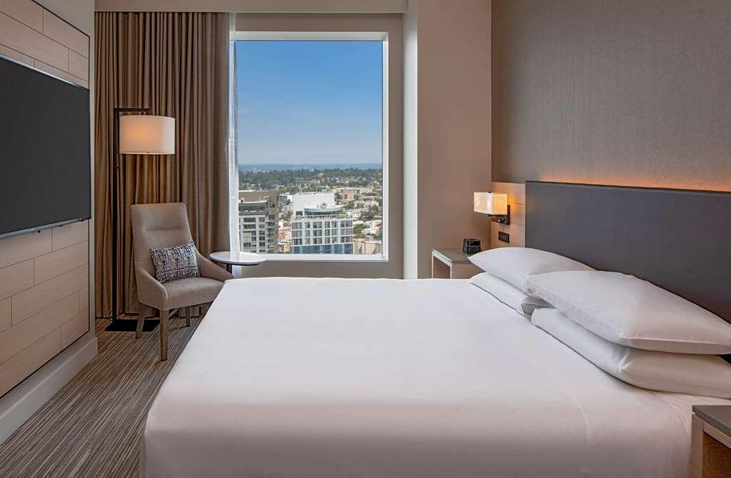 Hyatt Regency Hotel 4*