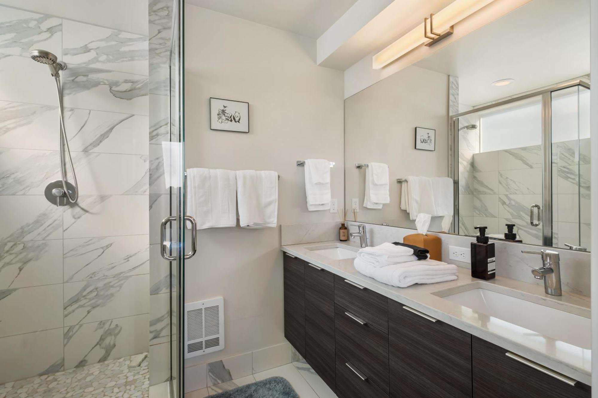 Modern Townhome With Space Needle View Apartment Seattle