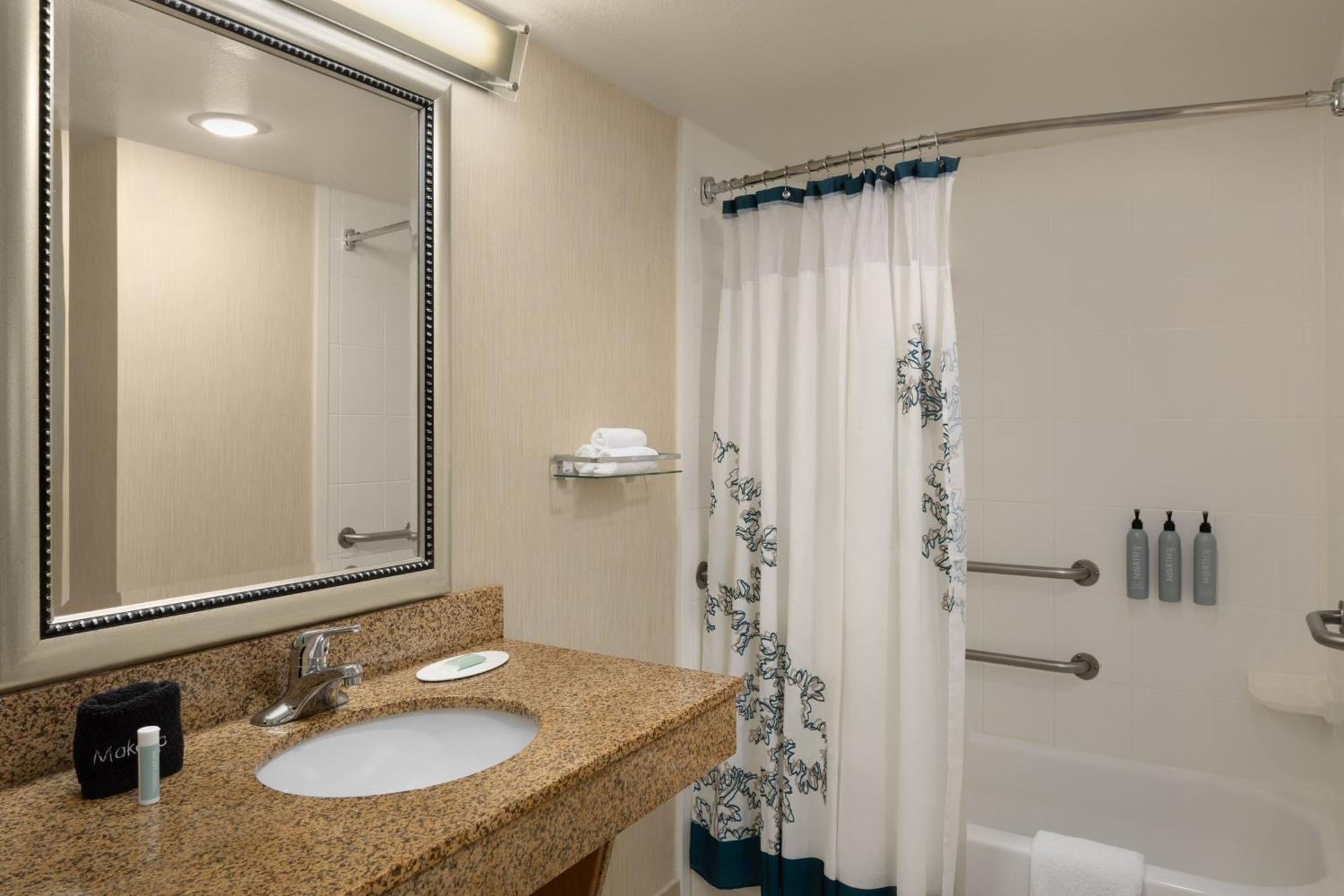 By Marriott Downtown/lake Union Hotel 3*