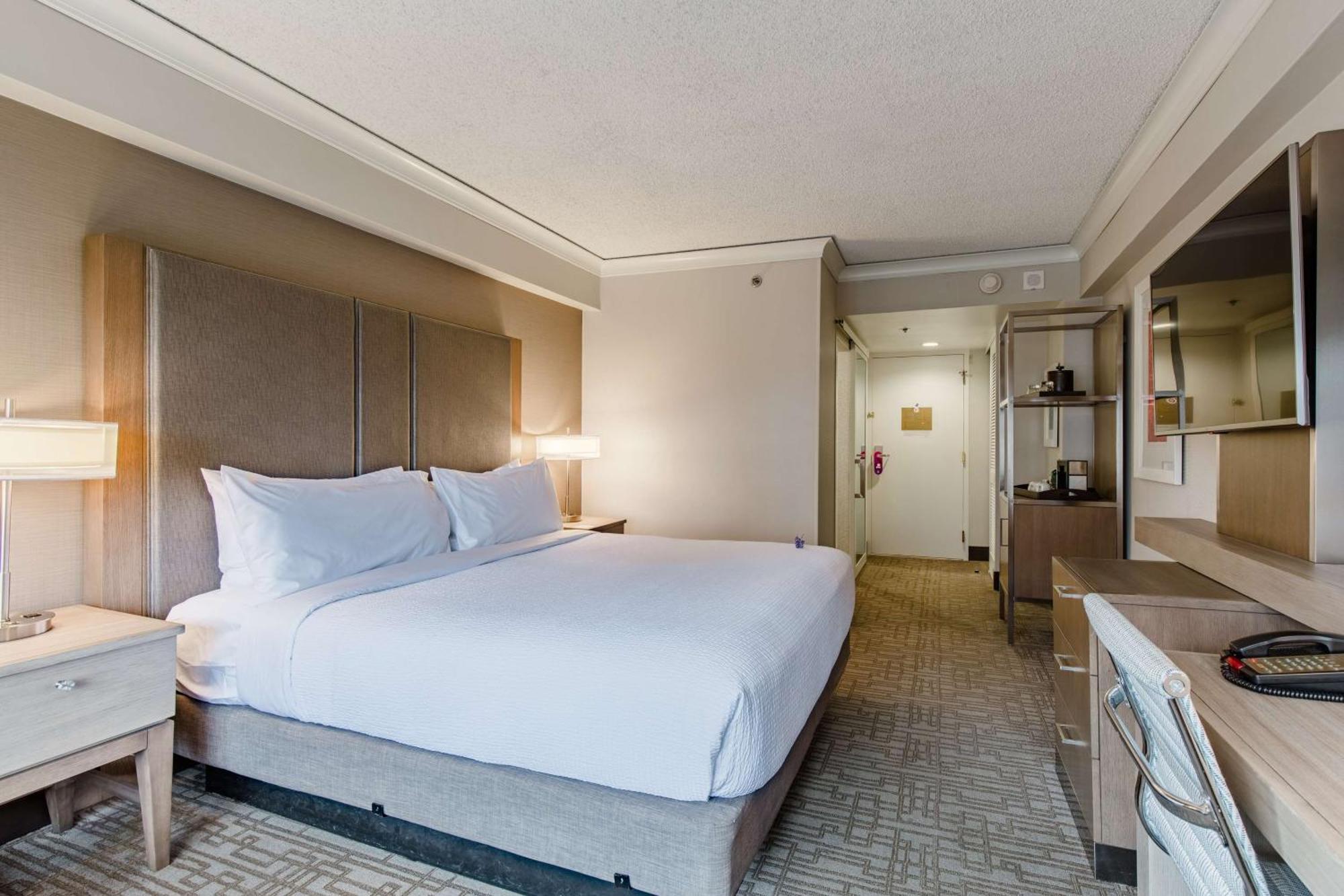 Coast Downtown By Apa Hotel 3*