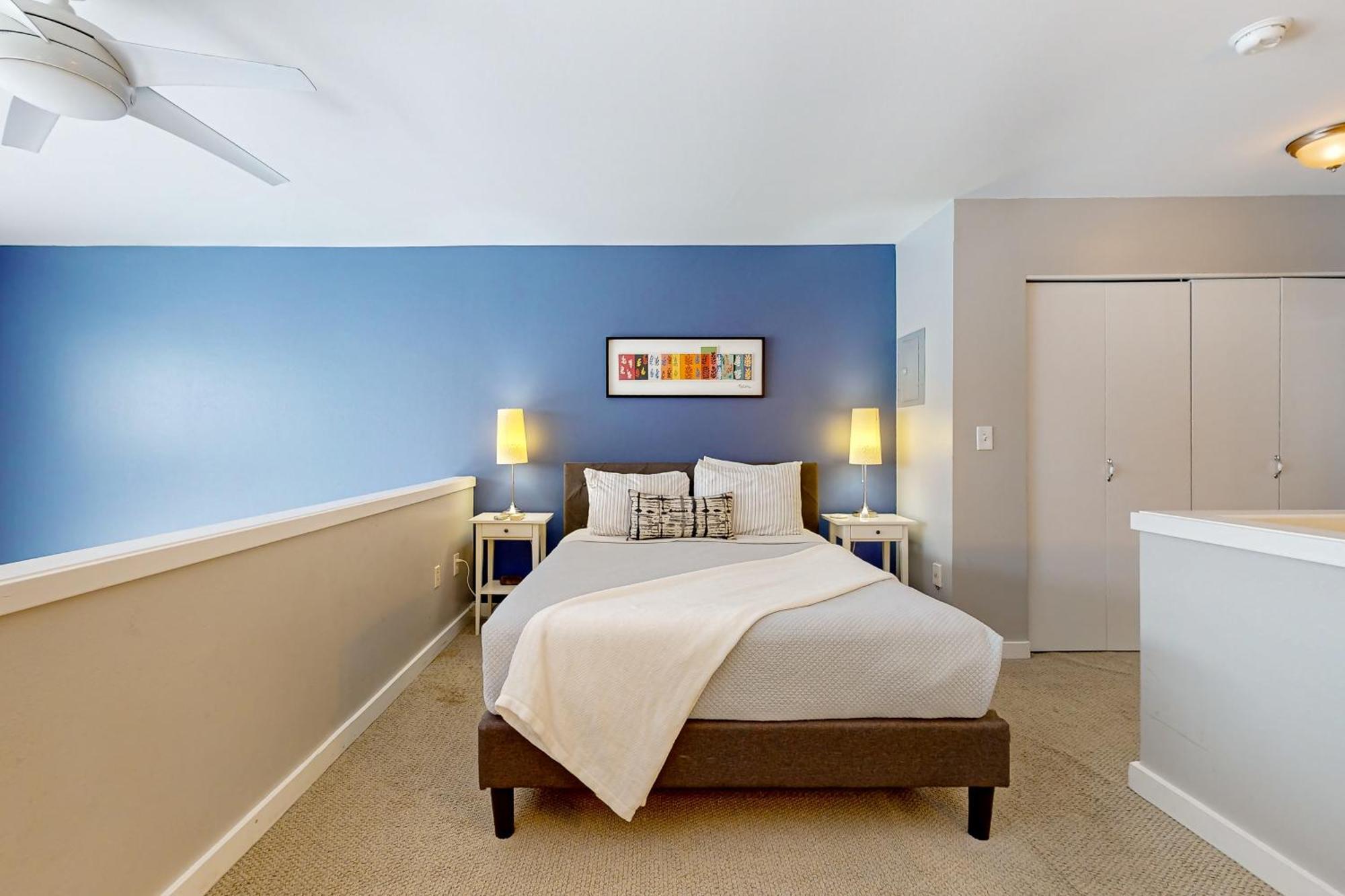 Belltown Unit 733