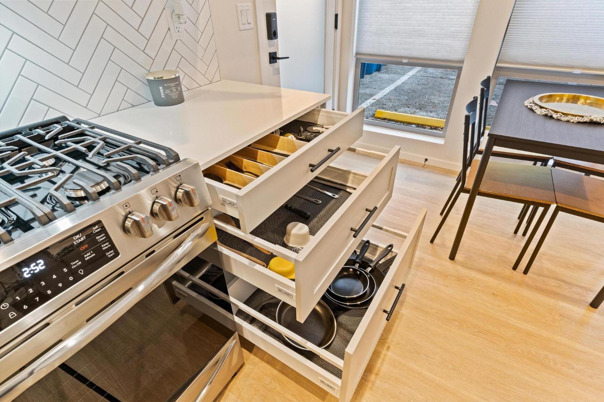 New Townhome In The Heart Of Holiday home Seattle