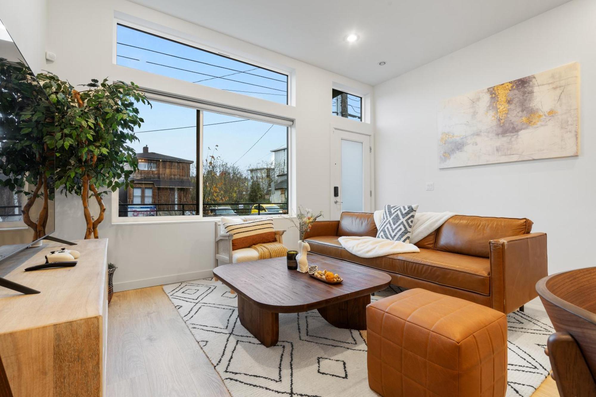 Apartment Luxe With Views & Rooftop