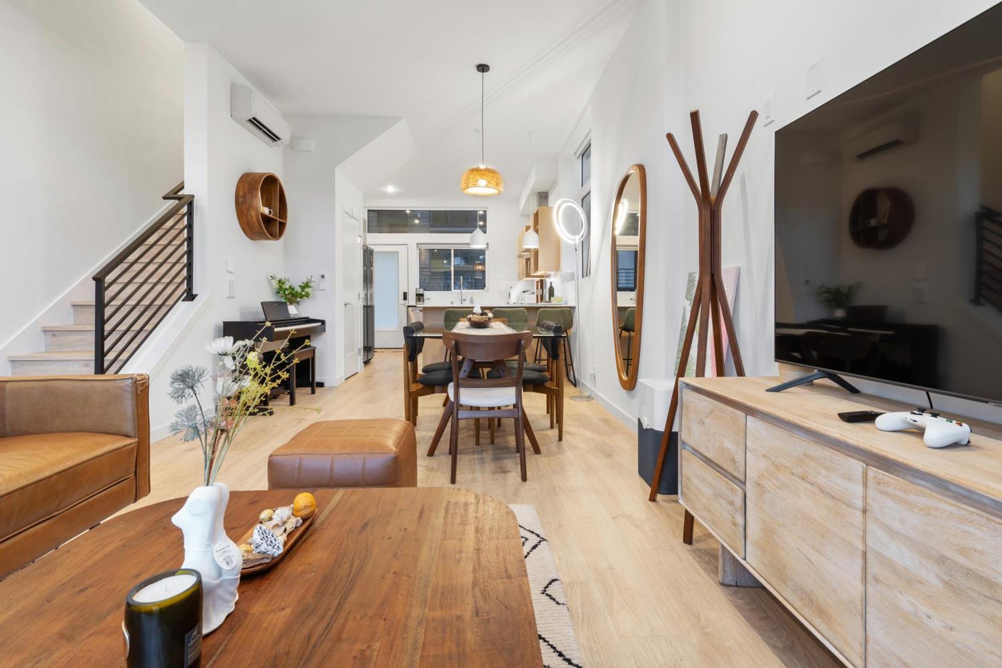 Apartment Luxe With Views & Rooftop *