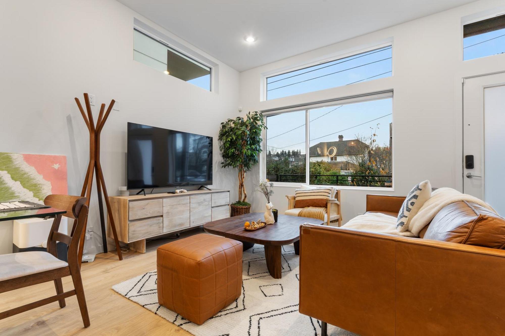 Apartment Luxe With Views & Rooftop