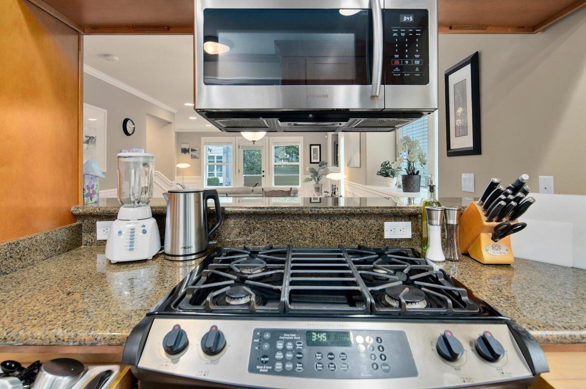 Cozy Ensuites By Betterstay Seattle