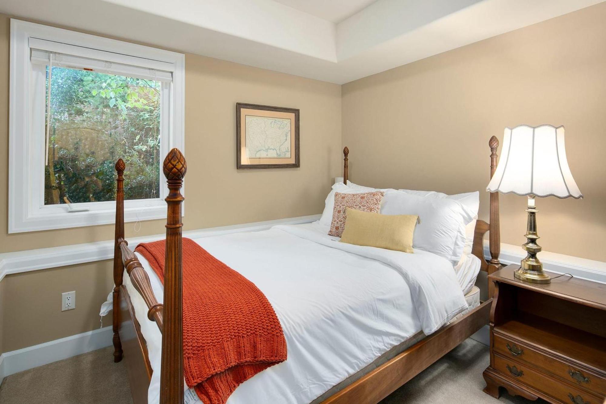 Cozy Ensuites By Betterstay Holiday home