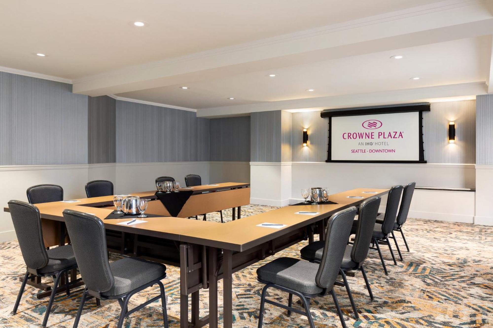 Crowne Plaza Newly Renovated With No Fee