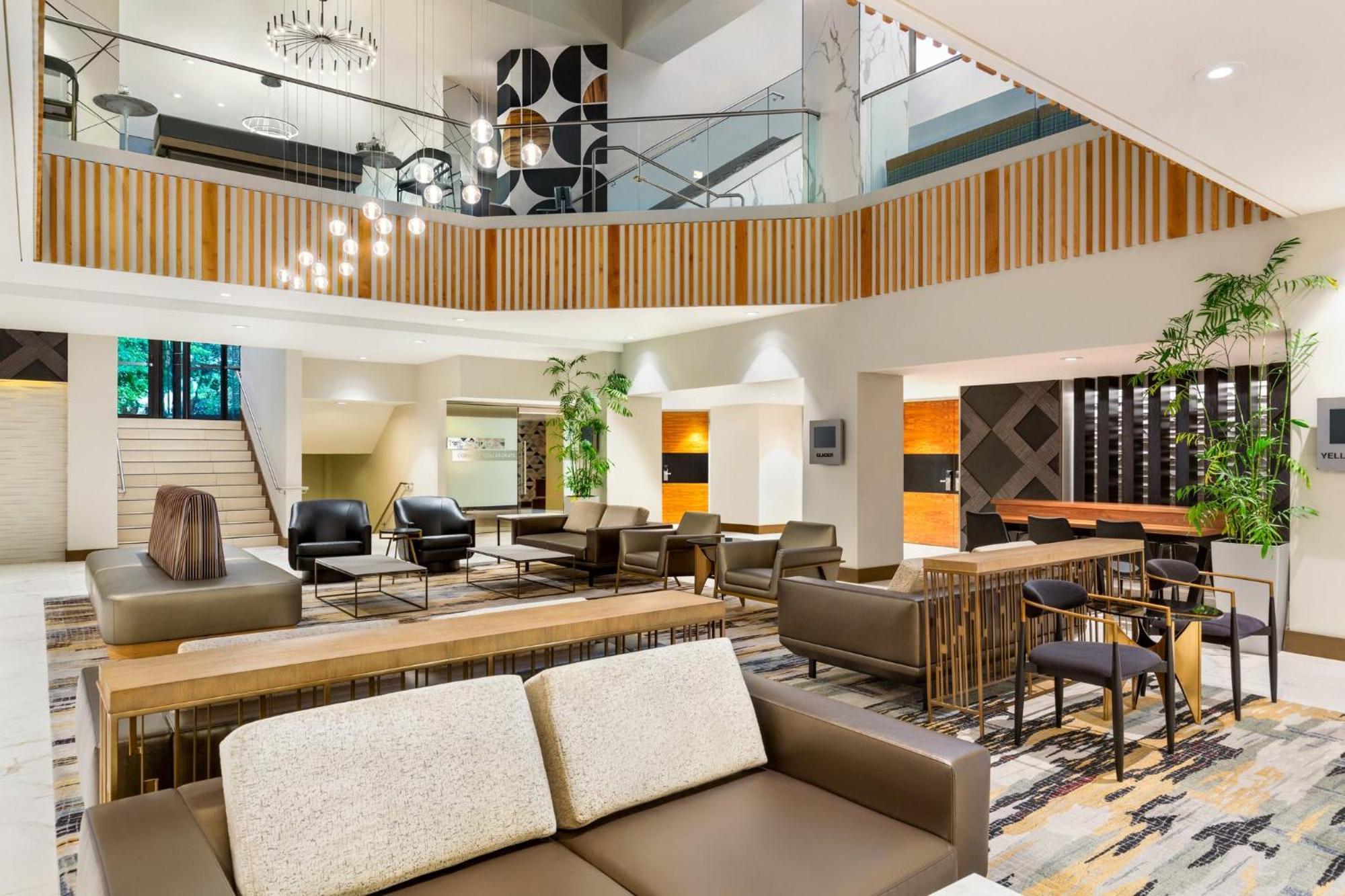 Crowne Plaza Newly Renovated With No Fee Seattle