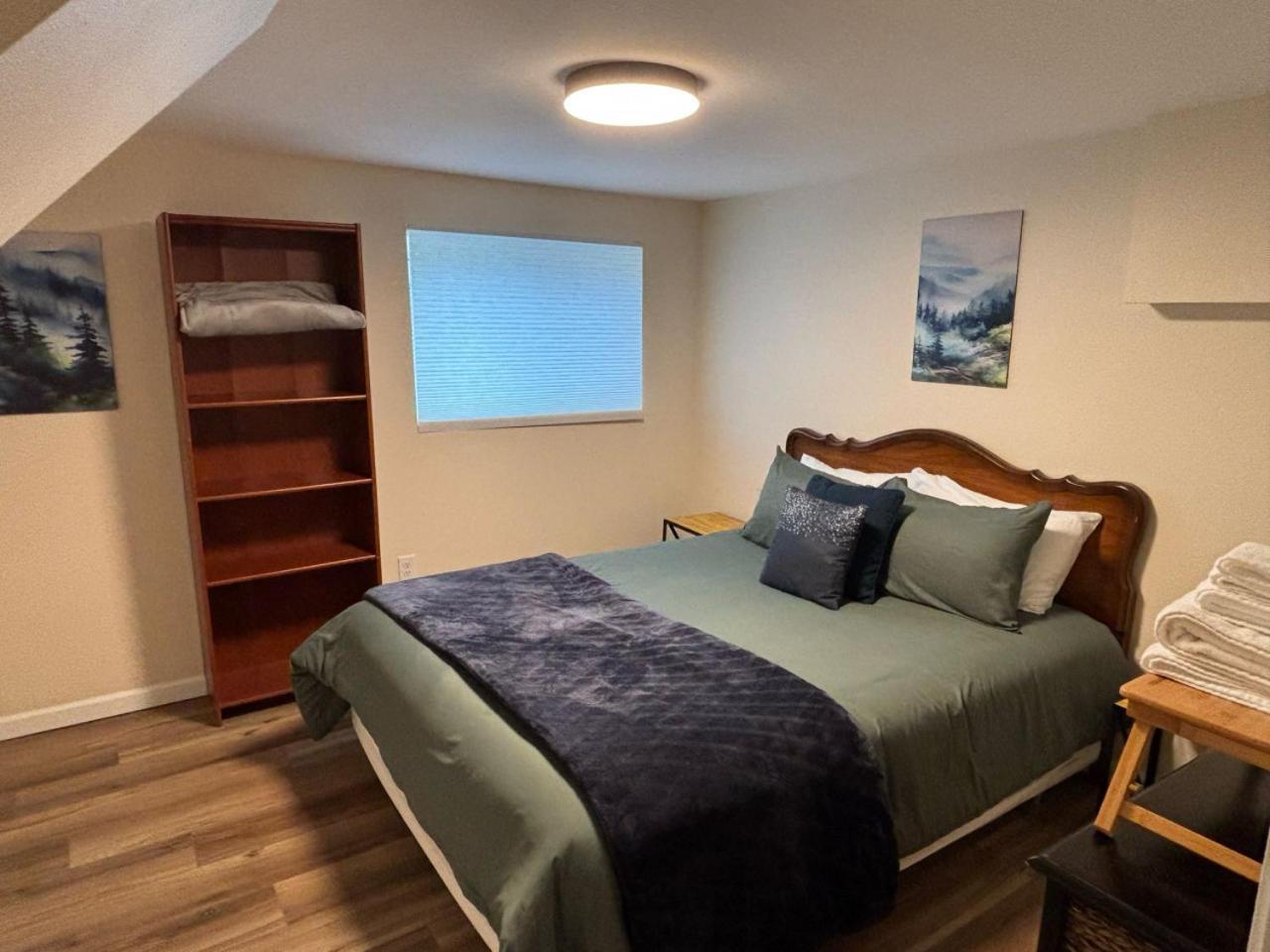 Burke Collection Furnleaf Holiday home