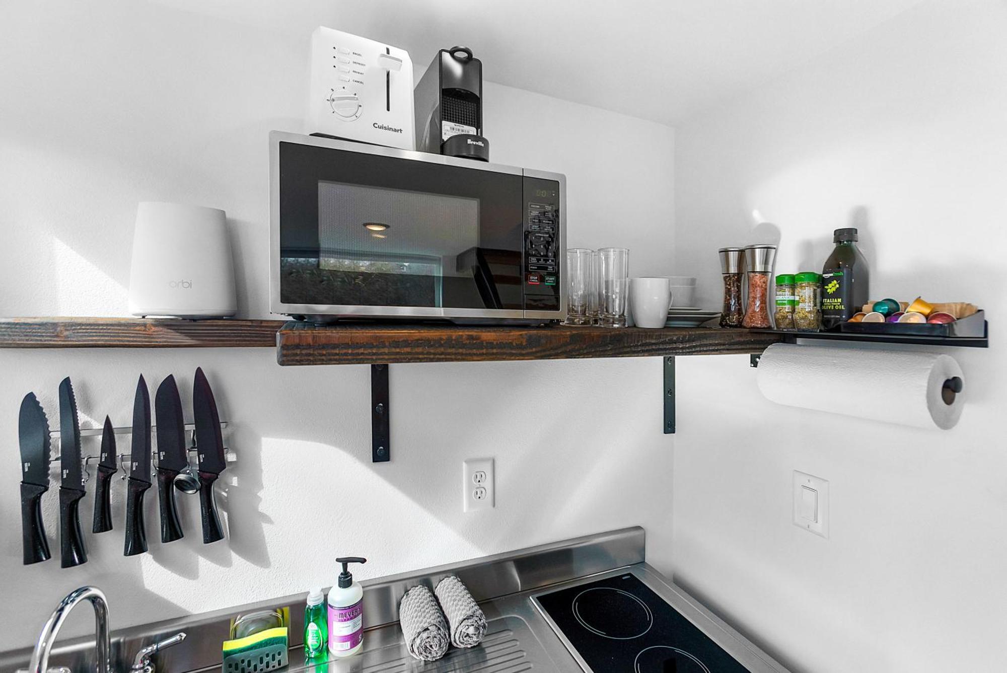 Sleek & Stylish Urban Loft Apartment