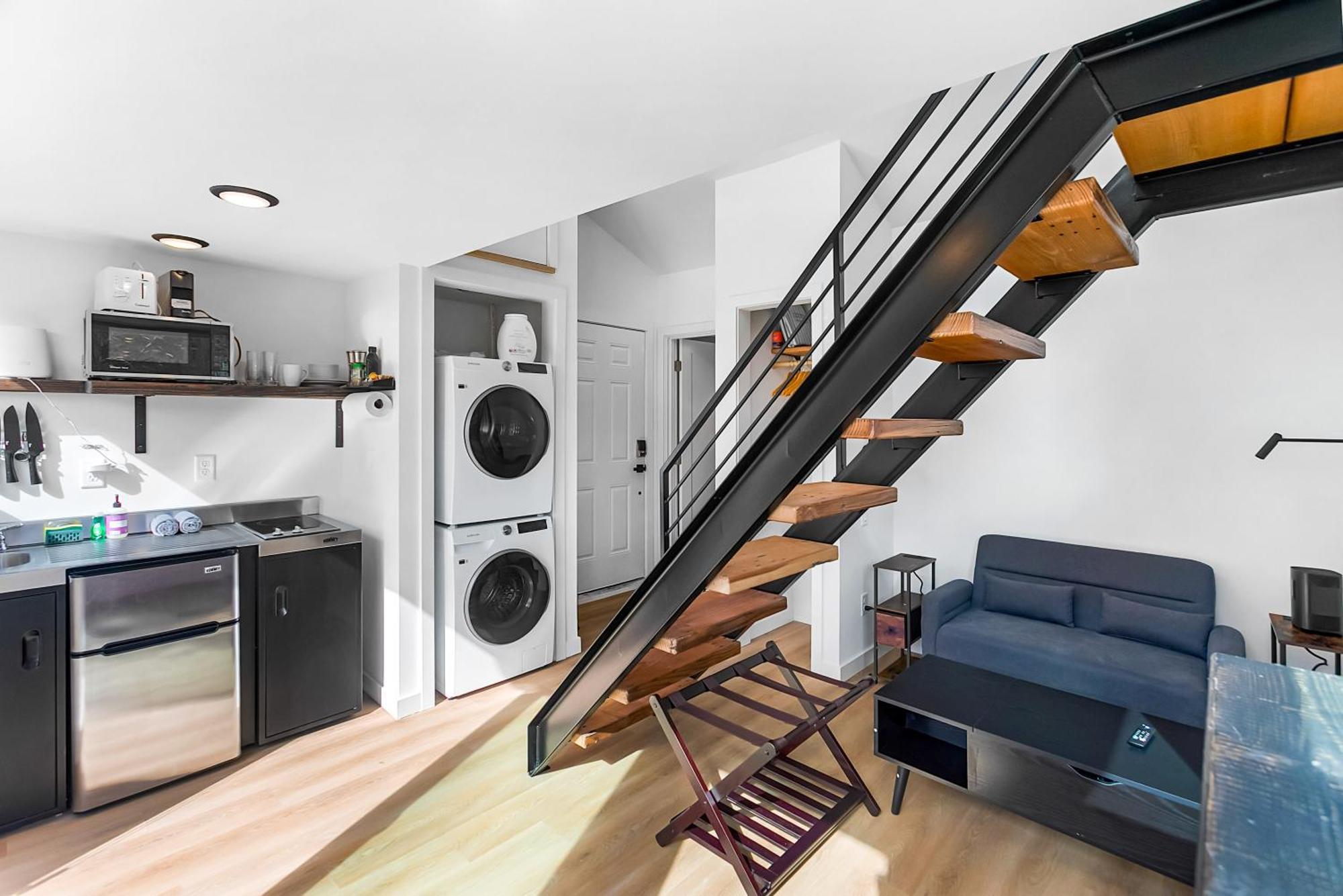 Apartment Sleek & Stylish Urban Loft *