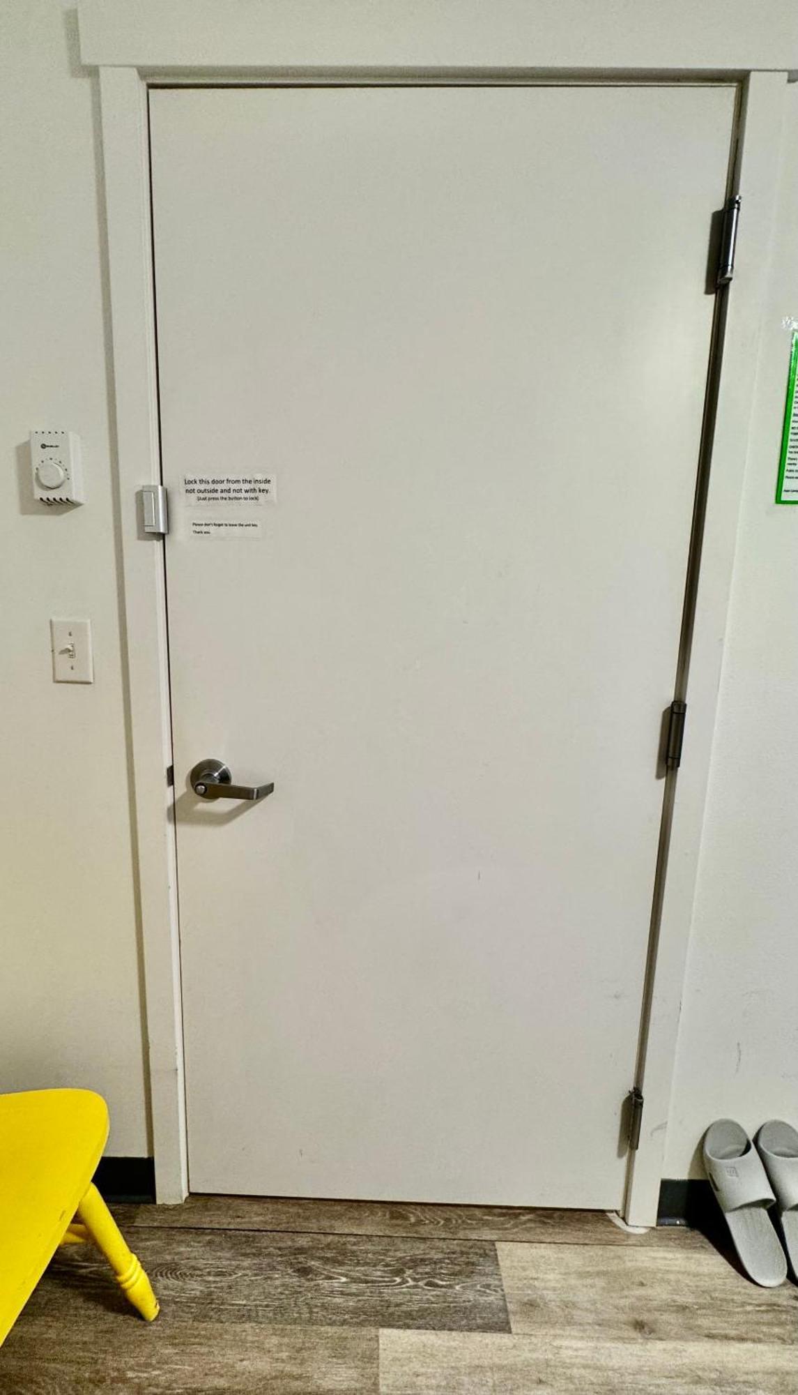 Private With Shared Bathroom On The 1st Floor 10 Minutes Walk To Of Washington * Seattle