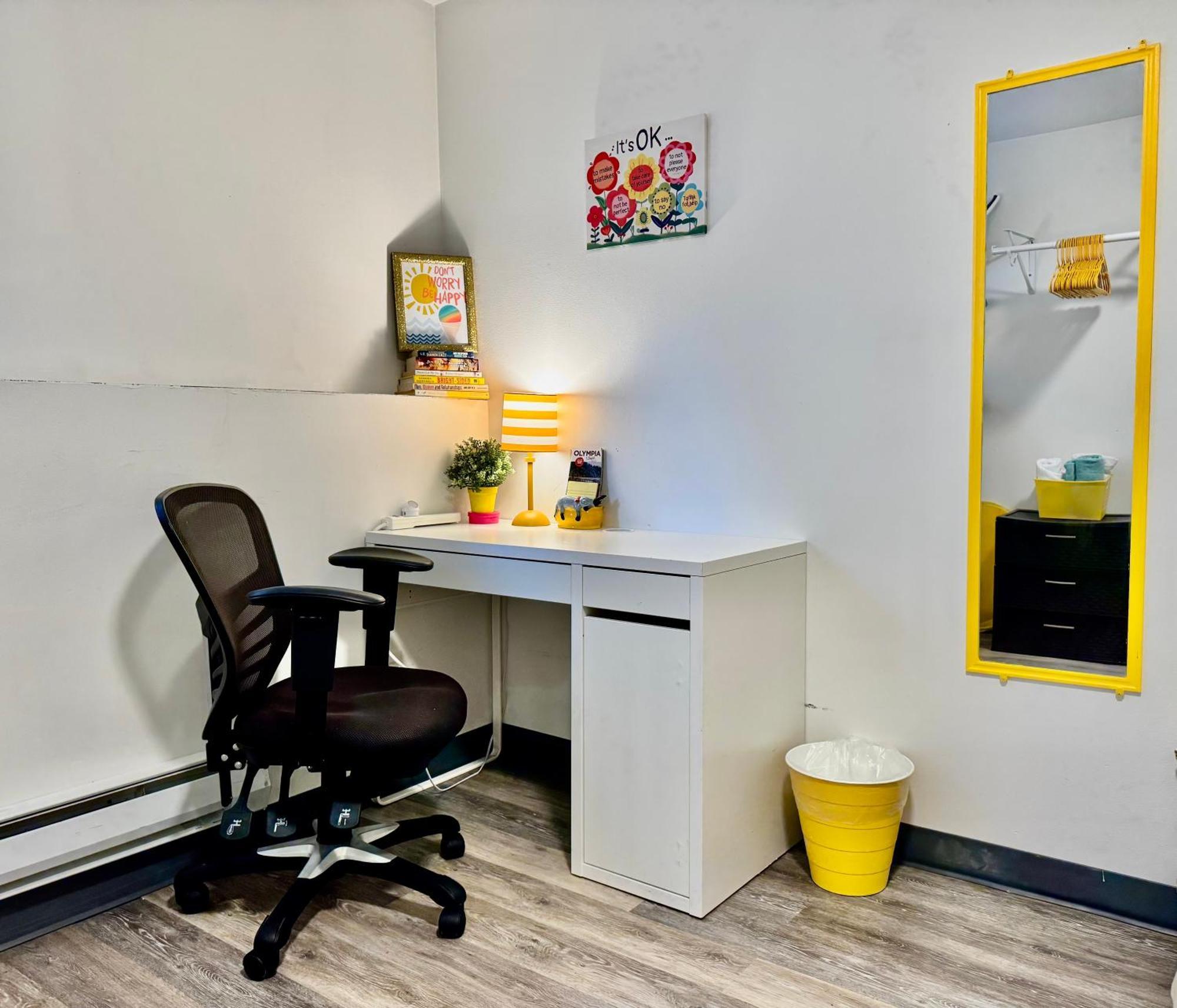 Private With Shared Bathroom On The 1st Floor 10 Minutes Walk To Of Washington Apartment *