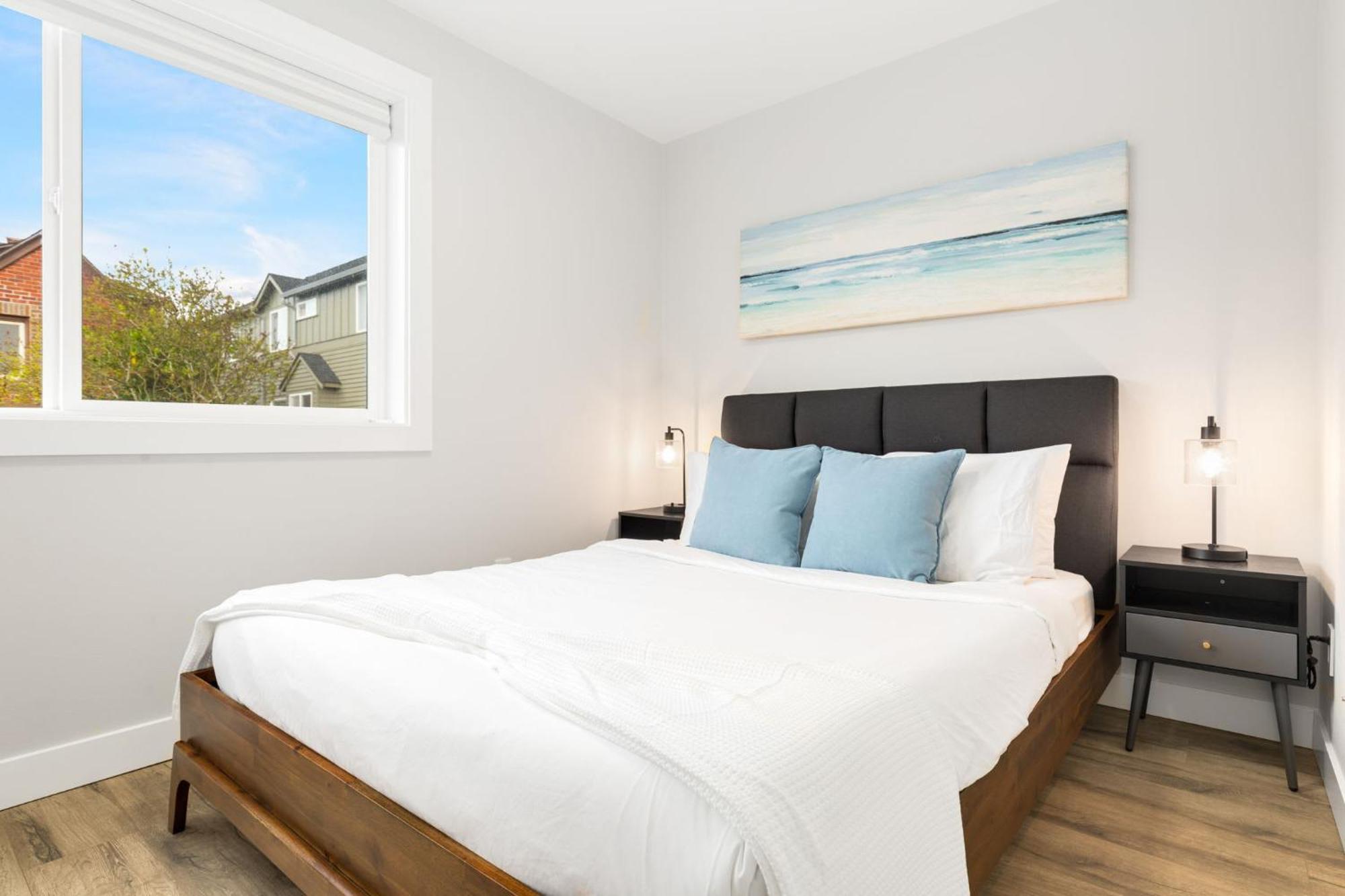Modern Ballard Retreat Near & Parks *