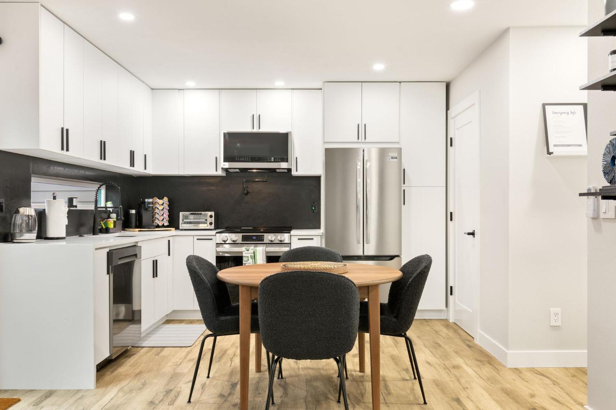 Holiday home Modern Ballard Retreat Near & Parks *