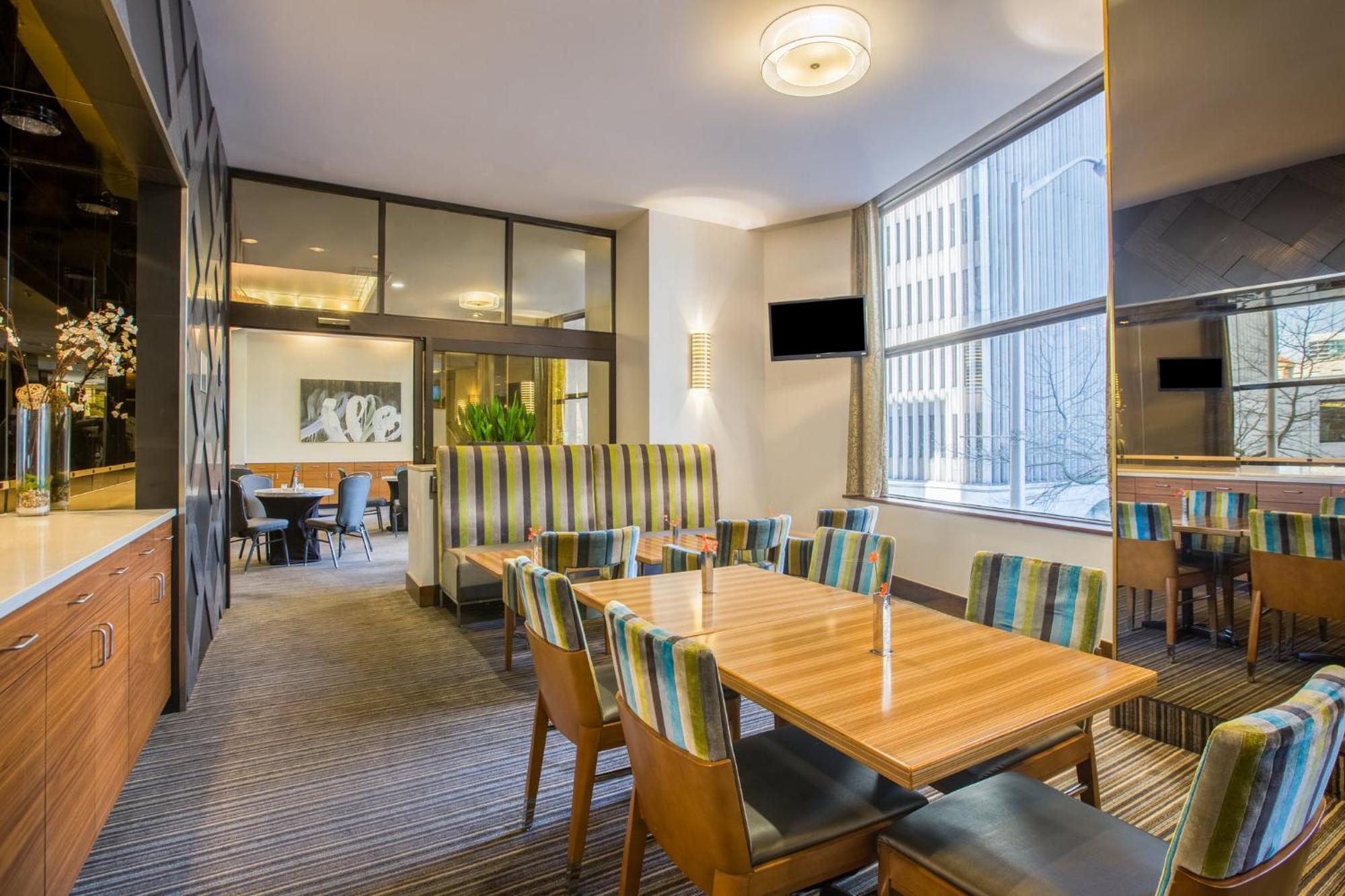 Crowne Plaza Newly Renovated With No Fee