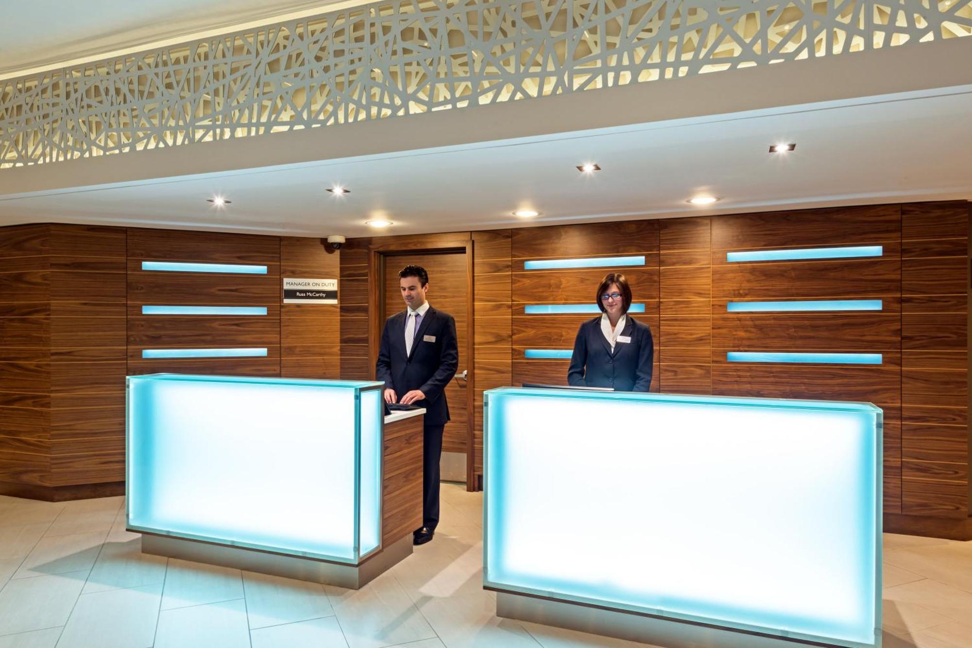 Hotel Crowne Plaza Newly Renovated With No Fee