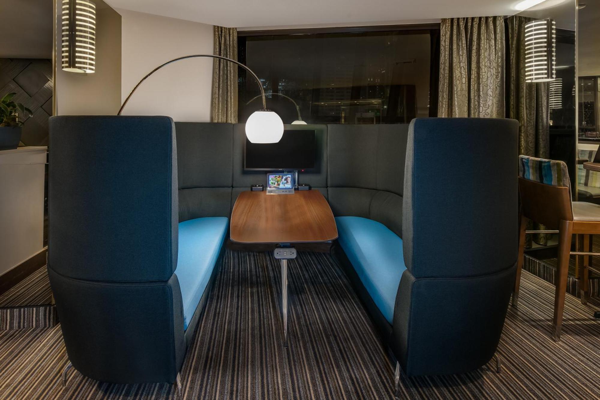 Hotel Crowne Plaza Newly Renovated With No Fee