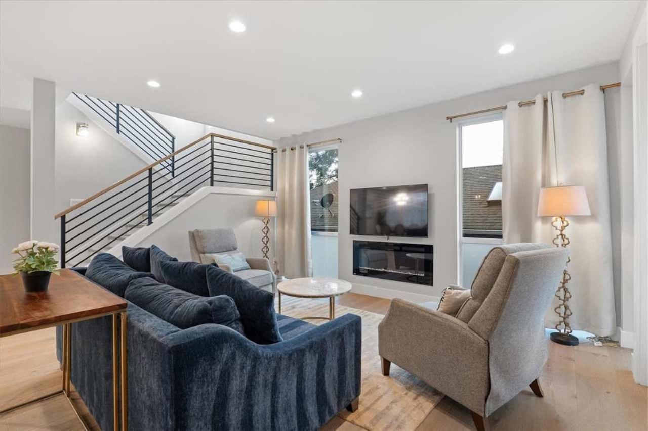 New House With Chef's Kitchen And Spa-like * Seattle