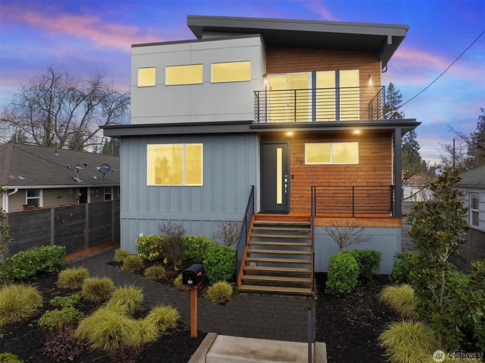 New House With Chef's Kitchen And Spa-like Seattle