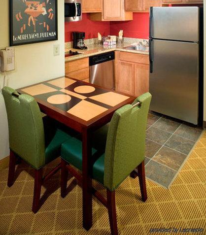 By Marriott Downtown/lake Union 3*