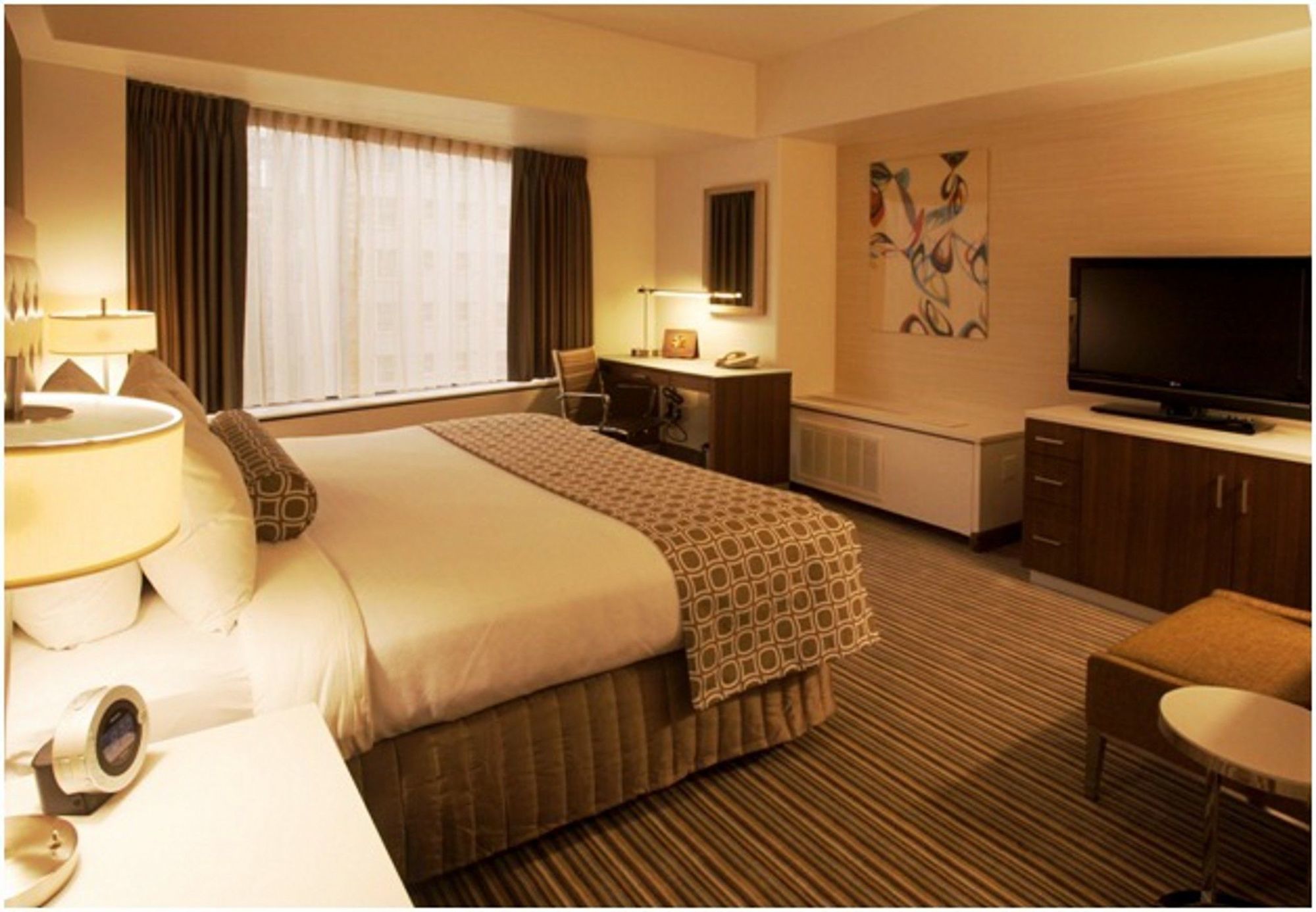 Hotel Crowne Plaza Newly Renovated With No Fee 4*